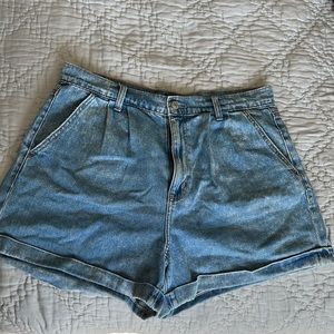 American Eagle Mom Short’s